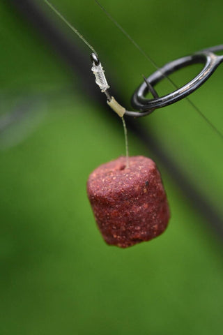 Dynamite Baits Big Fish River Shrimp & Krill Barbel Pellets (Pre-drilled) 1.8kg